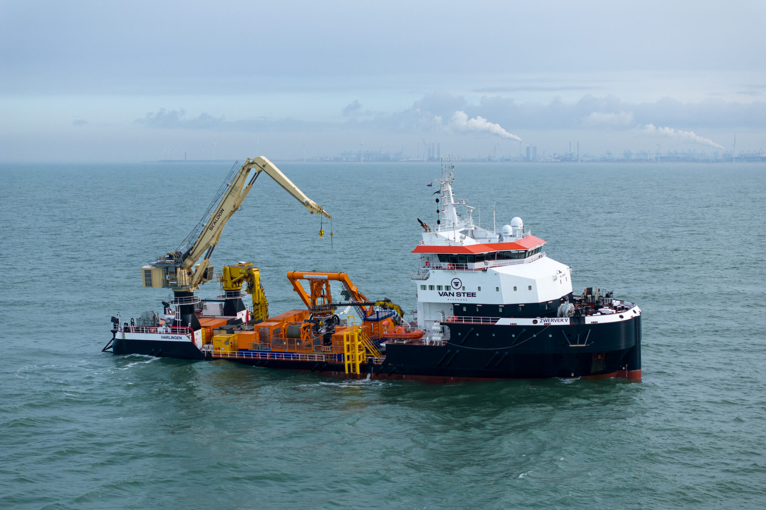 Zwerver V” Completes Final Crane Installation and Mobilization for